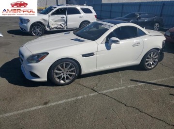 Mercedes SLC 2017 Mercedes-Benz SLC 300 2017 2.0 Benzyna 241KM