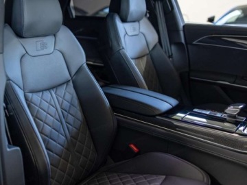 Audi A8 D5 S8 Facelifting 4.0 TFSI 571KM 2026 AUDI A8 S8 TFSI quattro Sedan 4.0 (571KM) 2026, zdjęcie 11