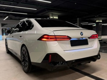 BMW Seria 5 G90-91 Touring 2.0 520d 197KM 2025 BMW Seria 5 520d xDrive Sport Sedan 2.0 (197KM) 2025, zdjęcie 3