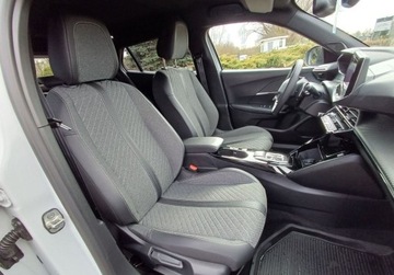 Peugeot 2008 II SUV 1.2 PureTech 130KM 2023 Peugeot 2008 35 Allure 130 KM Automat GWARANCJA FV23 1.2 Benzyna, zdjęcie 13