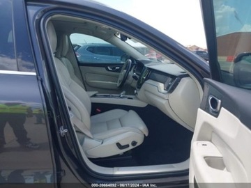 Volvo XC60 II 2022 Volvo XC 60 B5 Inscription 2022 2.0l 2.0 Benzyna 247KM, zdjęcie 11