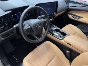 Lexus NX II SUV Facelifting 2.5 450h+ 309KM 2024 Lexus NX 450h+ Prestige AWD II (2021-) Lexus NX 45, zdjęcie 9