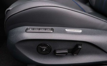 Volkswagen Passat 2025 Volkswagen Passat SYGNATURE, RLine Plus, hak, dostepny od reki 2.0, zdjęcie 8