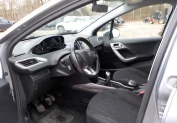 Peugeot 2008 I SUV Facelifting 1.2 PureTech 82KM 2016 Peugeot 2008 Okazja 1.2 Benzyna 82KM, zdjęcie 21