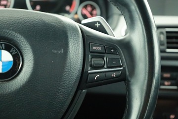 BMW Seria 5 F10-F11 Touring 525d 218KM 2013 BMW 5 525d xDrive, Salon Polska, 214 KM, 4X4, zdjęcie 19