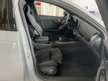 Audi A4 B9 RS4 Avant Facelifting 2.9 TFSI 450KM 2023 Audi RS 4 2.9 TFSI quattro, zdjęcie 7