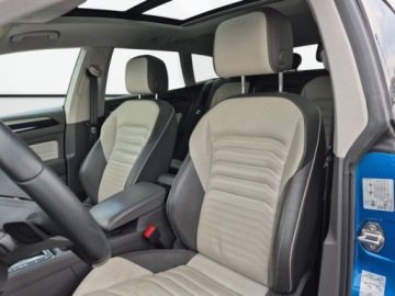 Volkswagen Arteon Fastback Facelifting 2.0 TDI SCR 150KM 2021 Volkswagen Arteon Shooting Brake PanoramaHead-upSkorySalon PolskaFakturaVA, zdjęcie 12