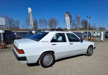 Mercedes 190 2.0 102KM 1989 Mercedes-Benz W201 (190) Mercedes-Benz W201 (190) 2.0 Benzyna 102KM, zdjęcie 32