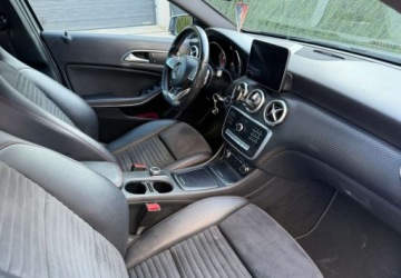 Mercedes Klasa A W176 Hatchback 5d Facelifting 180 122KM 2016 Mercedes-Benz Klasa A Mercedes-Benz Klasa A 180 7G-DCT AMG Line 1.6 Benzyna, zdjęcie 25