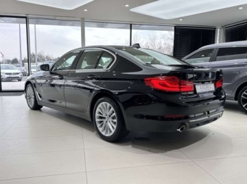 BMW Seria 5 G30-G31 Limuzyna 520d 190KM 2019 BMW Seria 5 520d xDrive Luxury Line Kamera cofania Nawigacja Salon Pols, zdjęcie 1
