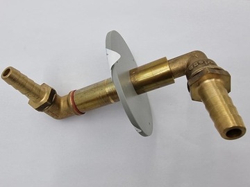 Подключение: внешнее подключение воды 3/8