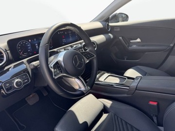 Mercedes CLA C118/X118 Coupe Facelifting 1.3 180 136KM 2024 Mercedes-Benz CLA 1.3 Benzyna 136KM, zdjęcie 9