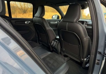 Volvo XC40 2021 Volvo XC 40 2,0 B4 197ps Hybr Multi Led Virtual Tacho Blis Skora Reling Se, zdjęcie 26