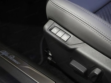 Alfa Romeo Junior 2025 ALFA ROMEO Junior Ibrida Suv 1.2 (145KM) 2025, zdjęcie 4