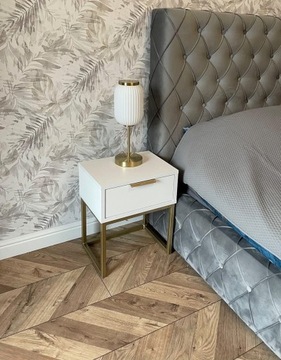 Прикроватная тумбочка-чердак черного золота, матовая черная рама