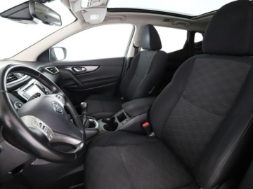 Nissan Qashqai II Crossover 1.6 dCi 130KM 2016 Nissan Qashqai panorama auto klima kamery 360 navi, zdjęcie 12