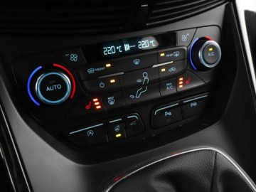 Ford Kuga II SUV Facelifting 2.0 TDCi 150KM 2017 Ford Kuga ST-Line, Bi Xenon, Kamera, Navi,, zdjęcie 25