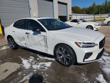 Volvo S60 III 2023 Volvo S60 Plus 2023 2.0L 2.0 Benzyna 247KM, zdjęcie 4