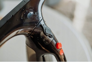 Мощный стеклоочиститель для высоких стекол и зеркал ПРЕДСТАВЛЯЕТСЯ ВАМ