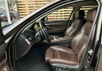 BMW Seria 5 F10-F11 Touring Facelifting 530d 258KM 2016 BMW Seria 5 BMW Seria 5 530d xDrive Luxury Line 3.0 Diesel 258KM, zdjęcie 35