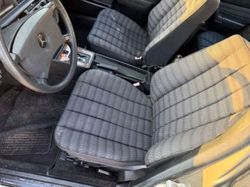 Mercedes 190 2.0 E 118KM 1989 Mercedes-Benz W201 (190) Unikatowy Mercedes 190 2.0 Benzyna Automat Szyber, zdjęcie 15