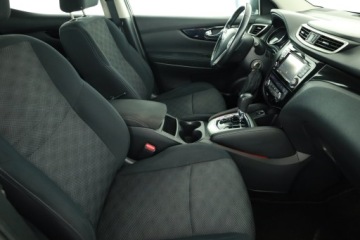 Nissan Qashqai II Crossover 1.6 dCi 130KM 2016 Nissan Qashqai 1.6 dCi, Automat, Navi, Klima, zdjęcie 6