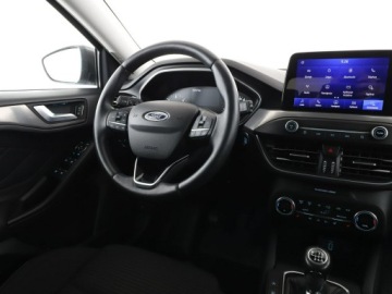 Ford Focus IV Kombi 2.0 EcoBlue 150KM 2019 Ford Focus navi, grzane fotele, manual,, zdjęcie 15