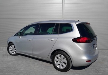 Opel Zafira C Tourer 2.0 CDTI ECOTEC 130KM 2014 Opel Zafira bezwypadekorg lakierserwisz Belgijedzie jak nowa 2.0 Diesel, zdjęcie 4