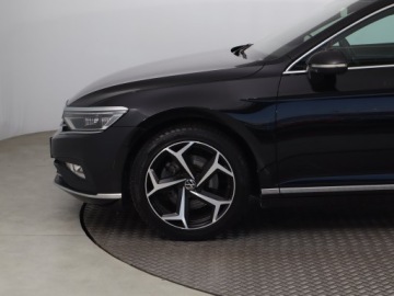 Volkswagen Passat B8 Variant Facelifting 1.5 TSI EVO 150KM 2023 VW Passat 1.5 TSI, Salon Polska, 1. Właściciel, zdjęcie 14