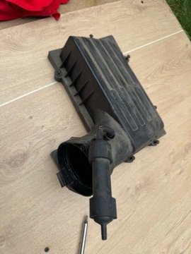KRYT POUZDRO FILTRU VZDUCHU AUDI TT 8S OCTAVIA III 5Q0129607AC