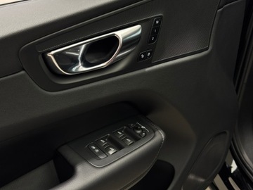 Volvo XC60 II 2022 Volvo XC 60 B5 AWD Plus Dark / 1 właściciel / Salo, zdjęcie 20