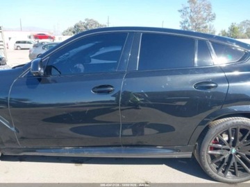 BMW X6 G06 2021 BMW X6 M50I 2021 4.4l 4.4 Benzyna 523KM, zdjęcie 2