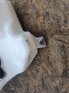 ZBIORNICZEK SPRYSKIWACZY VW PHAETON 3D0955453R