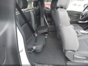 Nissan 2024 Nissan Frontier King Cab Sv 2024 3.8 Benzyna 310KM, zdjęcie 12