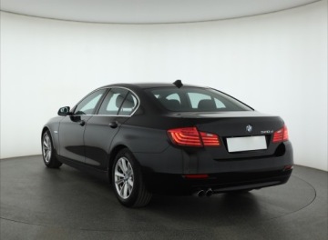 BMW Seria 5 F10-F11 Limuzyna Facelifting 520d 190KM 2015 BMW 5 520d, 187 KM, Xenon, Bi-Xenon, Klima, zdjęcie 3