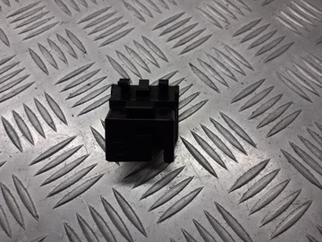 DRŽÁTKO KAPOTY MAZDA 6 2.0