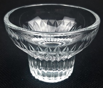 Стеклянная подставка для свечей