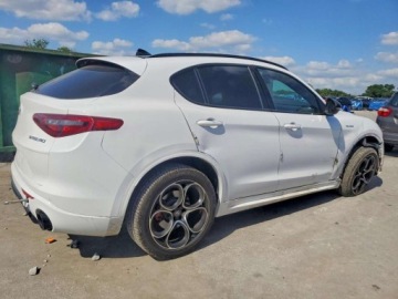 Alfa Romeo Stelvio SUV Facelifting 2.0 Turbo 280KM 2023 Alfa Romeo Stelvio 2023 ALFA ROMEO STELVIO TI 2.0 Benzyna 280KM, zdjęcie 3