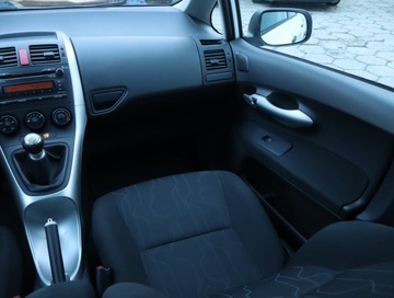 Toyota Auris I Hatchback 1.4 D-4D 90KM 2010 Toyota Auris 1.4 D-4D, Salon Polska, Serwis ASO, zdjęcie 7