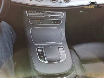 Mercedes Klasa E W213 Limuzyna Facelifting 2.0 E220d 194KM 2021 Mercedes-Benz Klasa E E220 d 194KM panorama navi digital lift alu skora gr, zdjęcie 16