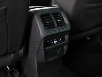 Volkswagen Tiguan II SUV Plug-in 1.4 TSI e-HYBRID 245KM 2022 Volkswagen Tiguan FV23 phev full led automat, zdjęcie 35