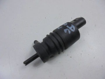 AUDI A4 B7 PUMPIČKA OSTŘIKOVAČŮ SEDAN 1T0955651