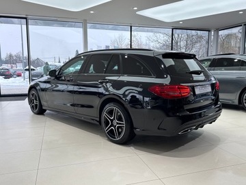 Mercedes Klasa C W205 Kombi Facelifting HYBRYDA 2.0 300 de 306KM 2020 Mercedes-Benz C 300 Plug In AMG Line / CarPlay / 1, zdjęcie 1