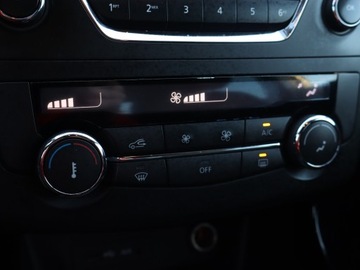 Renault Kadjar Crossover 1.2 Energy TCe 130KM 2017 Renault Kadjar 1.2 TCe, Salon Polska, Klima, zdjęcie 13