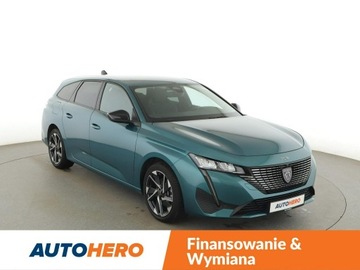 Peugeot 308 III SW 1.2 PureTech 130KM 2023 Peugeot 308 półskóra navi virtual cocpit kamery, zdjęcie 9