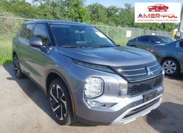 Mitsubishi Outlander III 2022 Mitsubishi Outlander 2022, 2.5L, 4x4, SE S-AWC, od ubezpieczalni 2.5 181KM