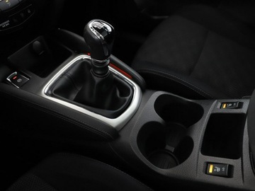 Nissan Qashqai II Crossover 1.6 dCi 130KM 2015 Nissan Qashqai navi klima auto panorama kamera i, zdjęcie 27