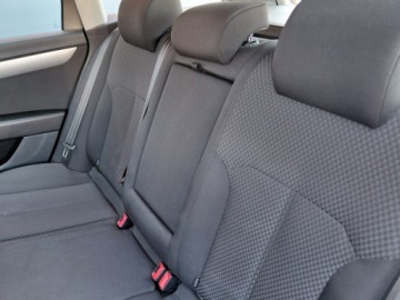 Volkswagen Passat B7 Variant 2.0 TDI CR DPF BlueMotion 140KM 2014 Volkswagen Passat Grzane fotele Klimatronik 2xPDC Alu Tempomat Hak 2.0, zdjęcie 16