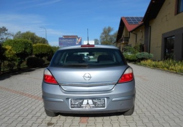 Opel Astra H Hatchback 5d 1.7 CDTI ECOTEC 100KM 2005 Opel Astra Opel Astra H 1.7 Diesel 100KM, zdjęcie 4