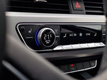 Audi A4 B9 Limousine Facelifting 2.0 35 TFSI 150KM 2020 Audi A4 SLine Stronic 150KM/MATRIX LED/Kamer/Vitru, zdjęcie 33